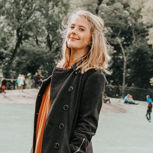 Meet your Posher, Claire